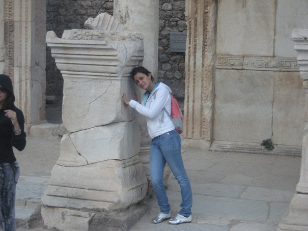 Marko i drustvo u Efesu (Turska) 09 A.jpg